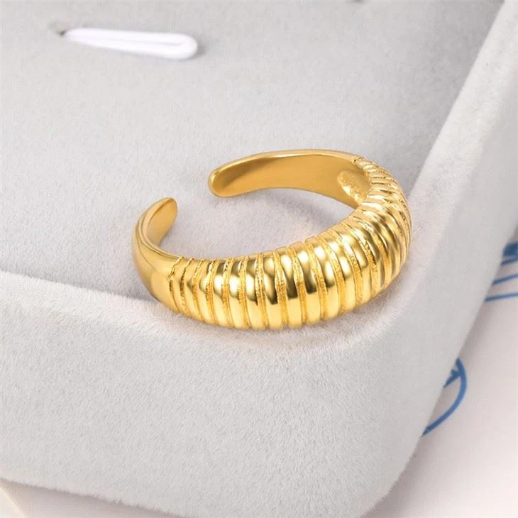 croissant ring jewelry